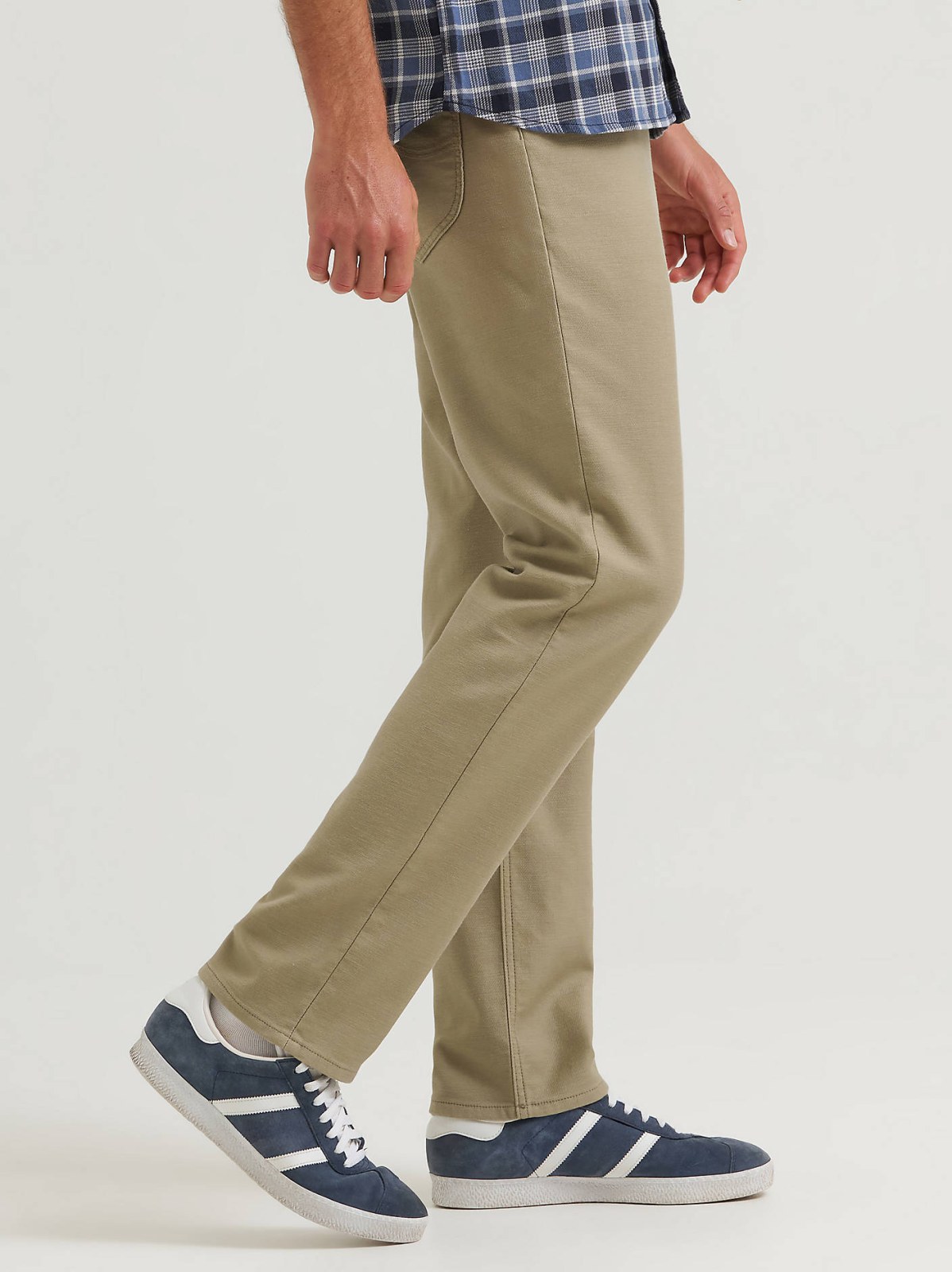 Men's Legendary Regular Taper Pant - view 4