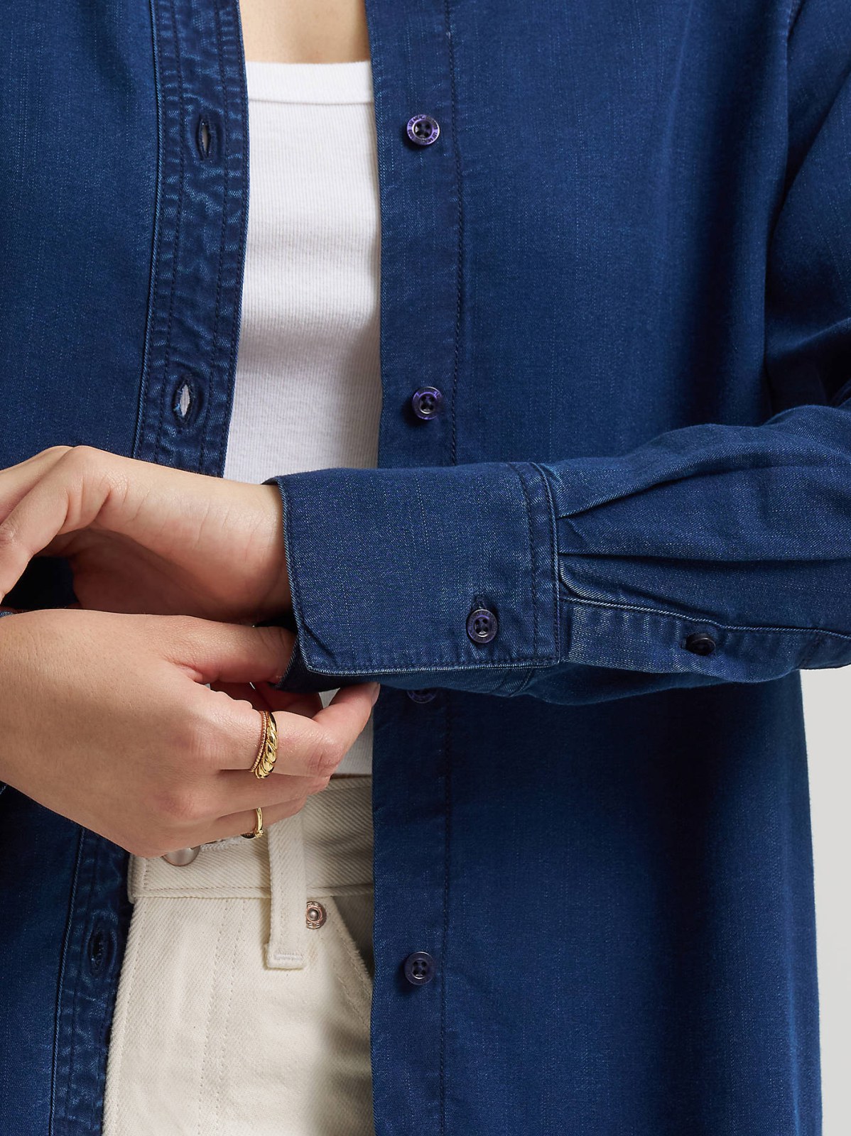 Women's Classic Pocketless Button Down Shirt - view 5