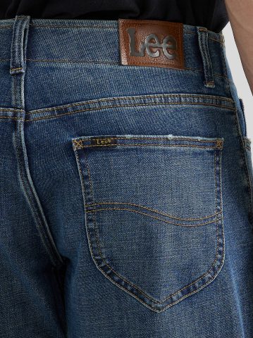 Men's Extreme Motion MVP Straight Fit Tapered Jean