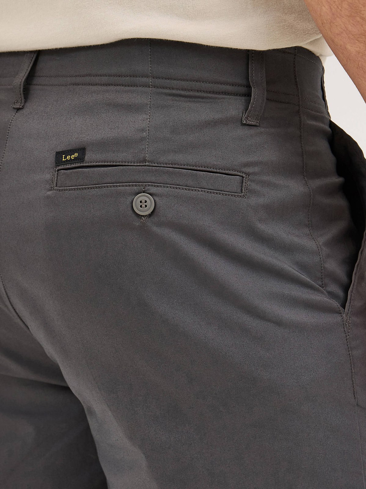 Men's Extreme Motion 7" Flat Front Short - view 5