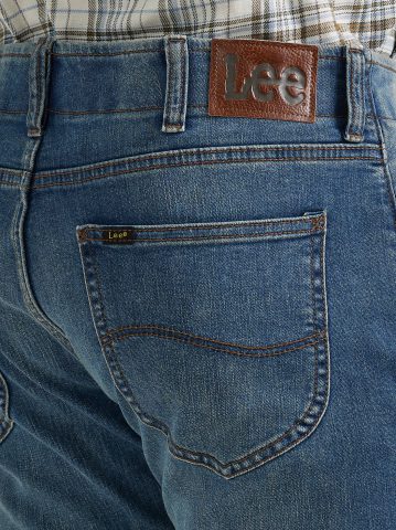 Men's Extreme Motion MVP Slim Straight Jean