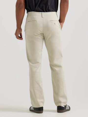 Men's Extreme Motion Flat Front Khaki Pant