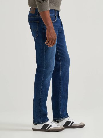 Men's Extreme Motion Straight Fit Tapered Leg Jean