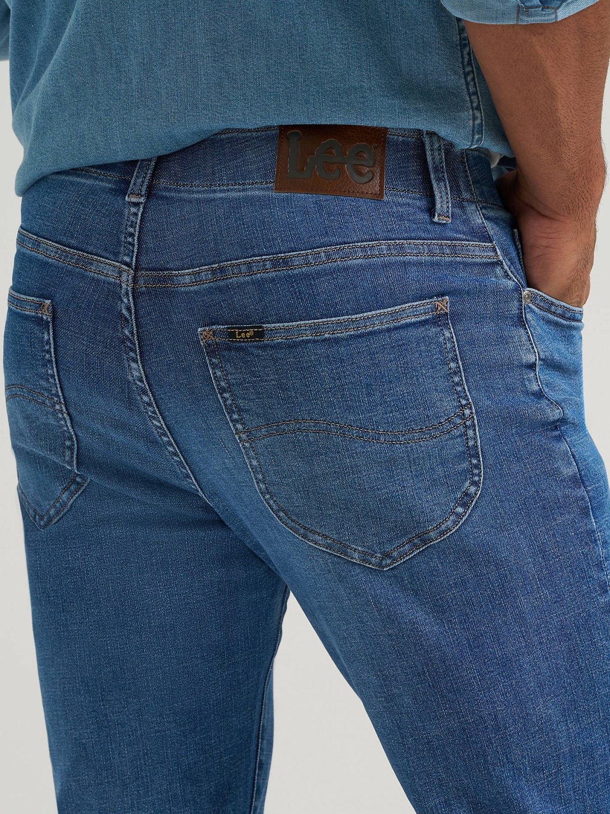 Men's Extreme Motion Regular Straight Jean with Cool Temp Technology - view 5