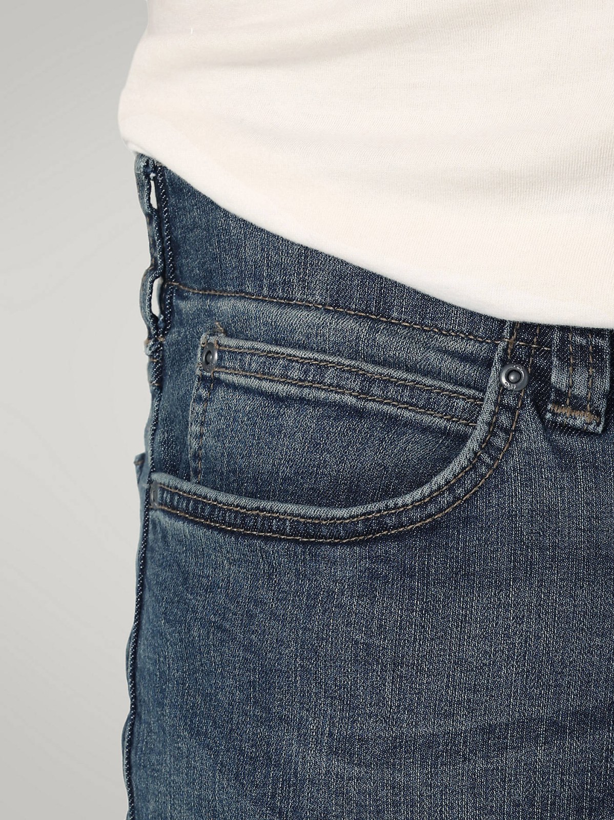 Men's Extreme Motion Relaxed Jean (Big & Tall) - view 5