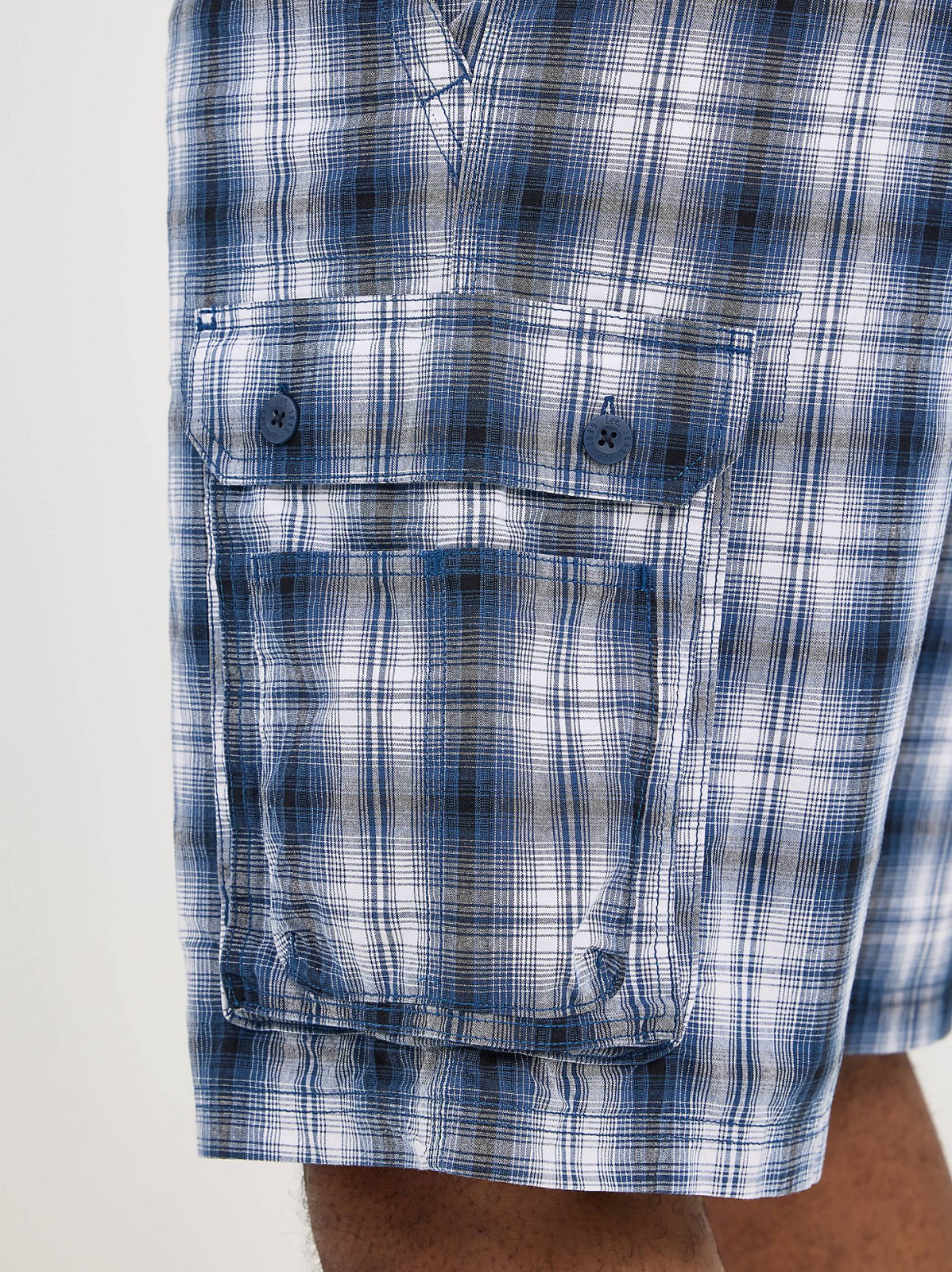Men's Legendary Wyoming Cargo Short (Big & Tall) - view 6