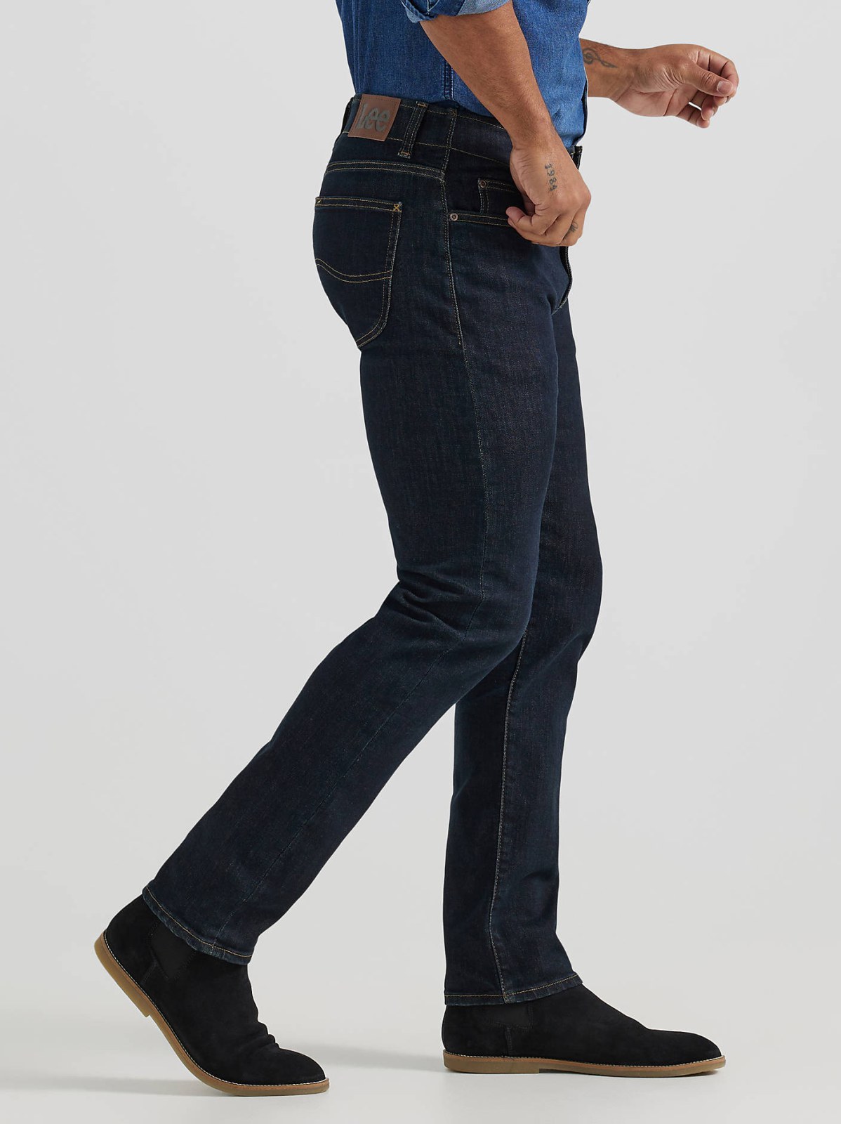 Men's Extreme Motion MVP Slim Fit Tapered Jean - view 4