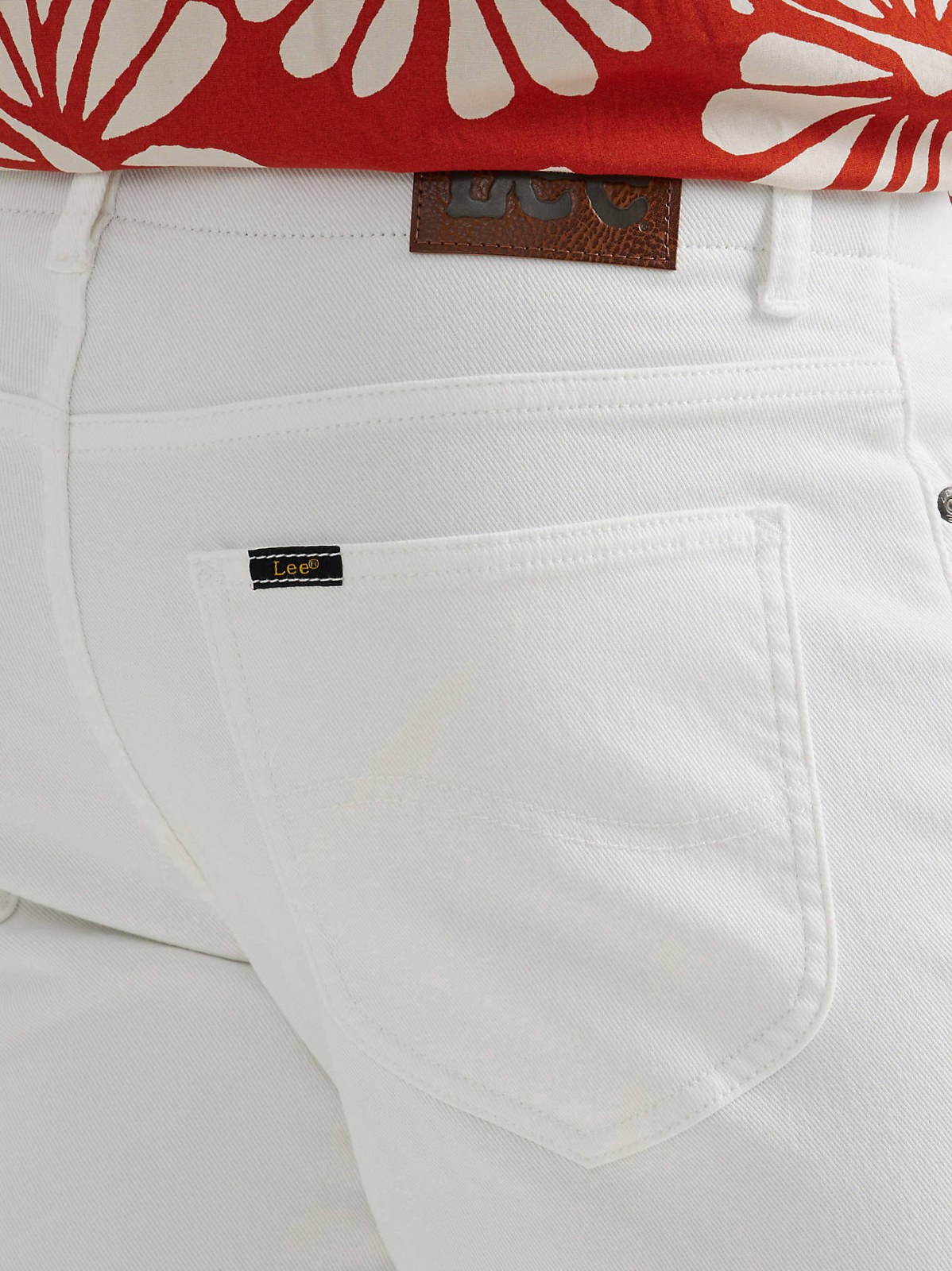 Men's Extreme Motion Regular Fit Straight Leg Jean - view 6
