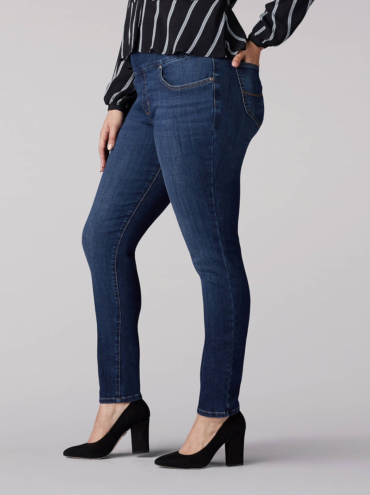 Women’s Sculpting Slim Fit Skinny Pull-On Jean (Plus) - view 2
