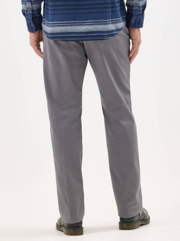 Men's Extreme Motion MVP Straight Fit Flat Front Pant