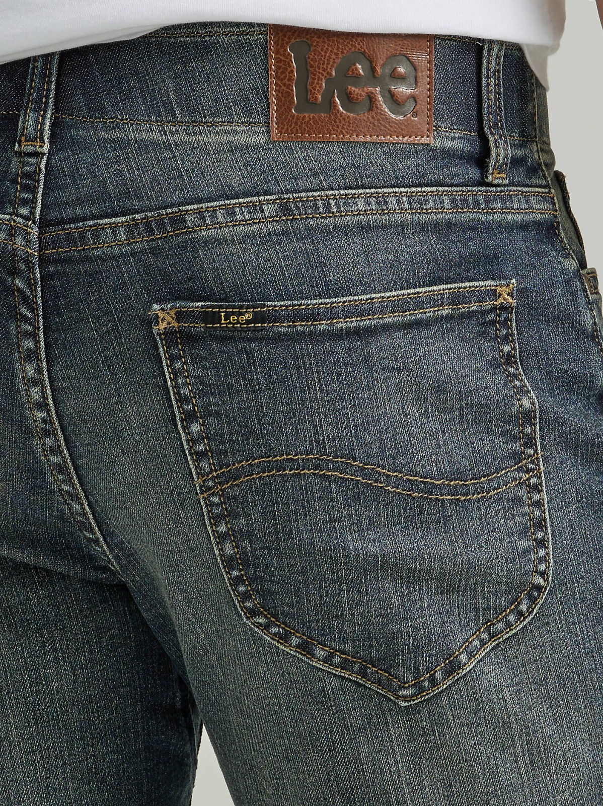 Men's Extreme Motion Regular Fit Straight Leg Jean - view 6