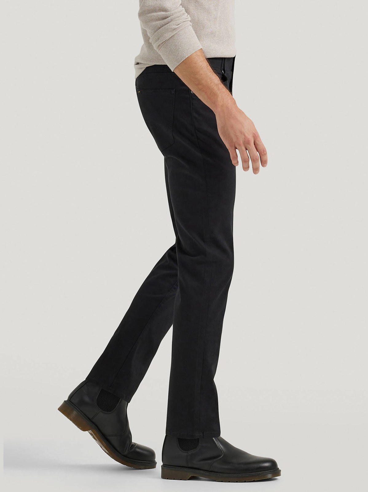 Men's Extreme Motion Straight Fit Tapered Leg Jean - view 4