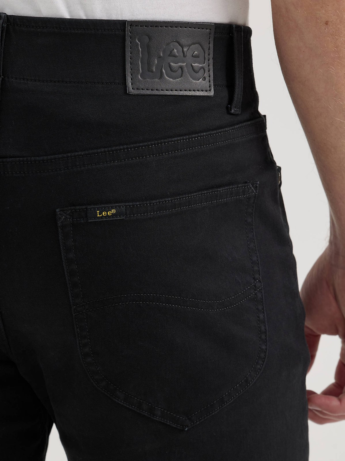 Men's Extreme Motion Regular Straight Twill Jean - view 4