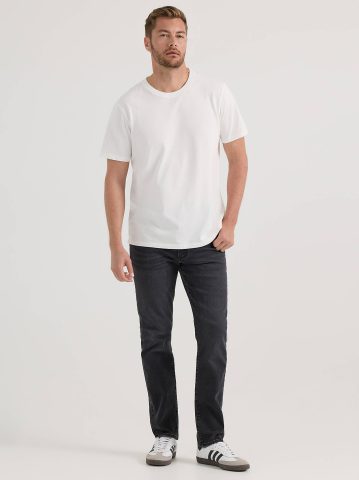Men's Extreme Motion Regular Taper Jean