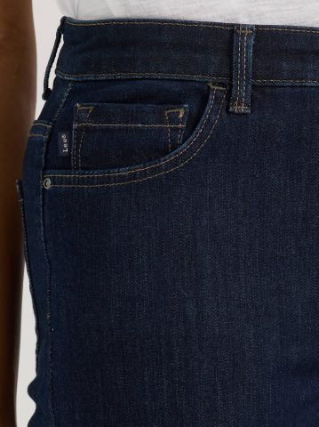 Women's Instantly Slims Relaxed Fit Straight Leg Jean