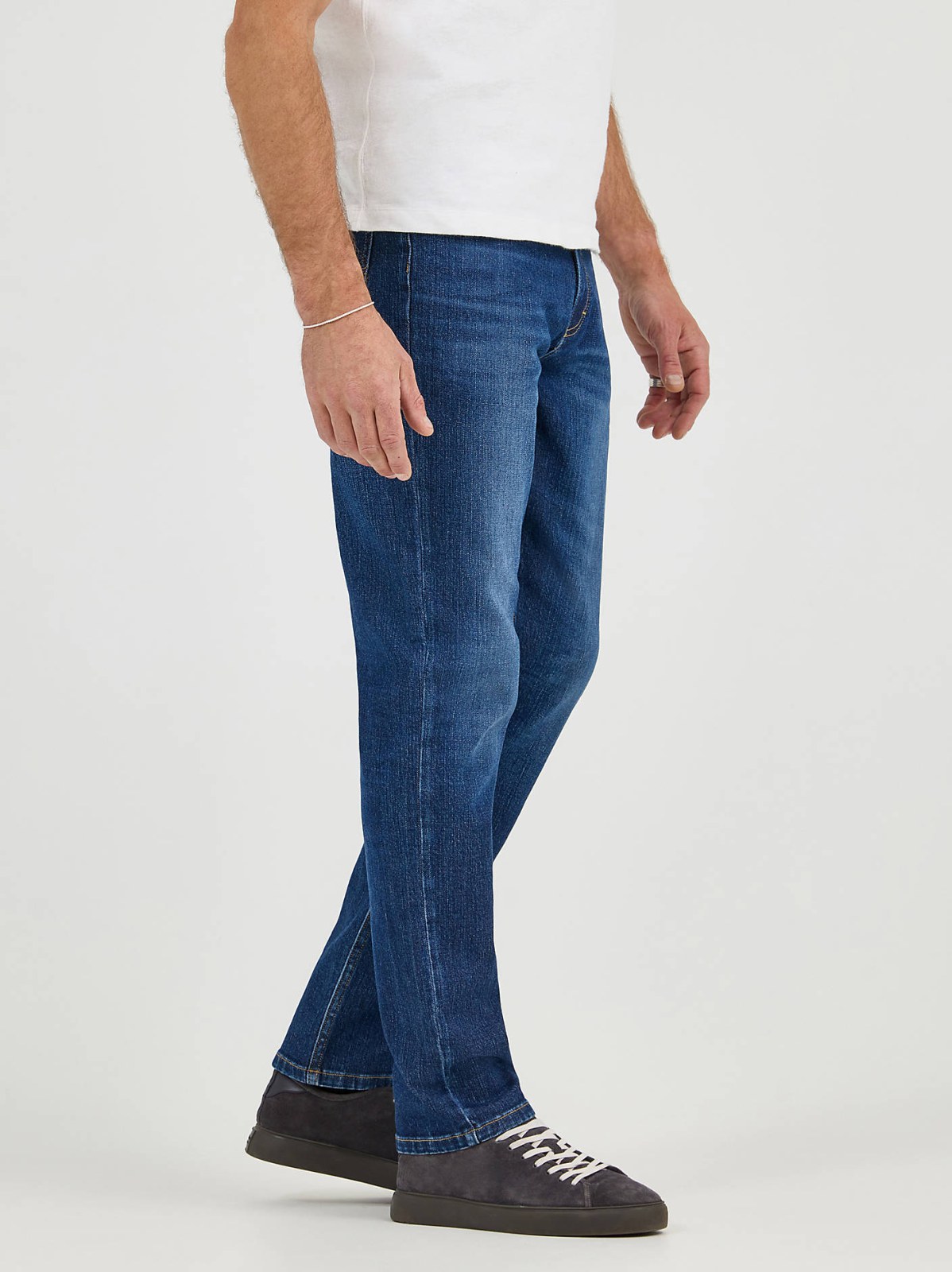 Men's Heritage Denim MVP Relaxed Straight Jean - view 4