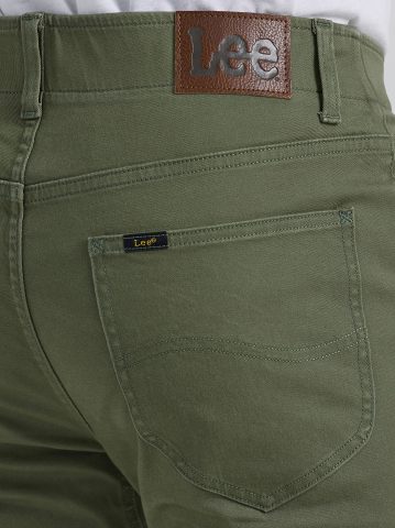 Men's Extreme Motion Regular Straight Twill Jean