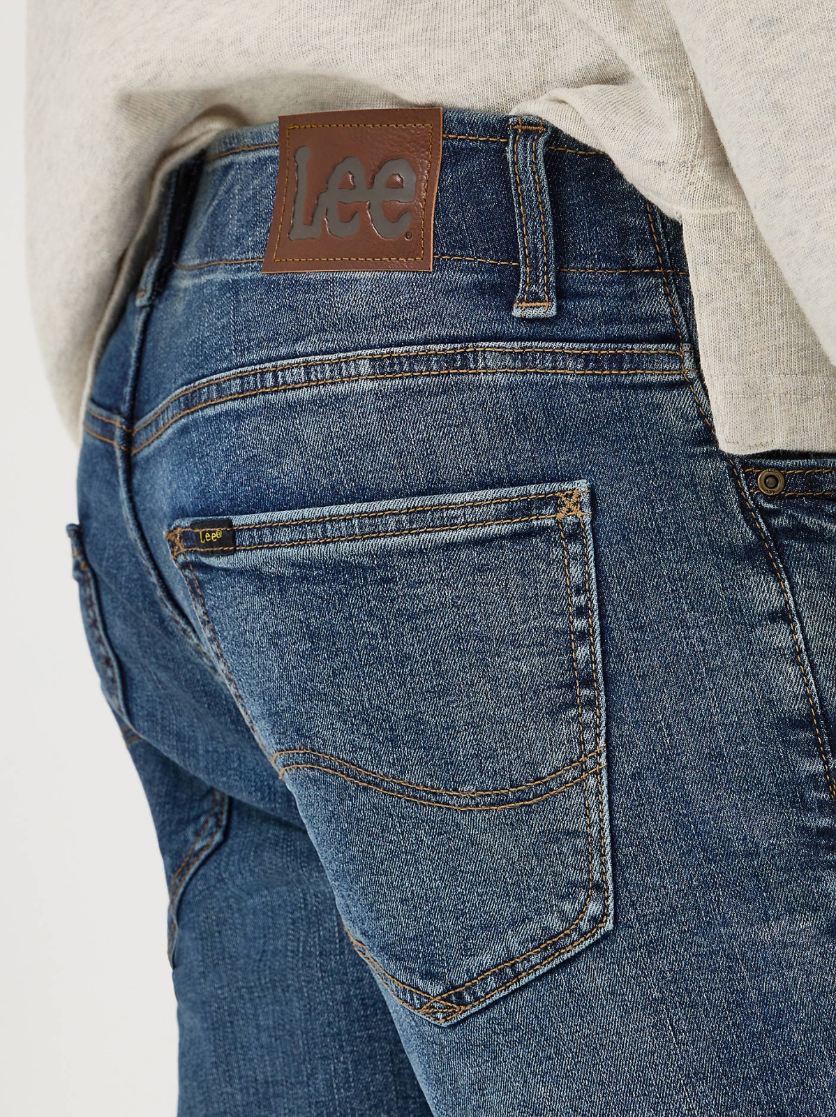 Men's Extreme Motion Straight Fit Tapered Leg Jean - view 5