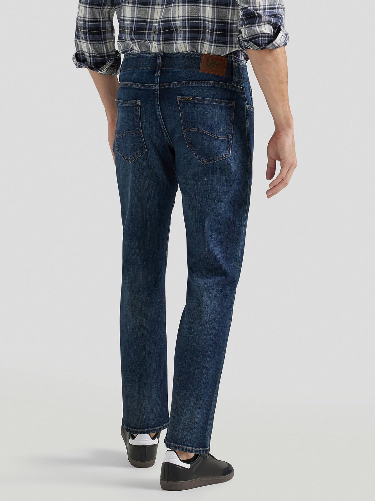 Men's Extreme Motion Straight Fit Tapered Leg Jean - view 3