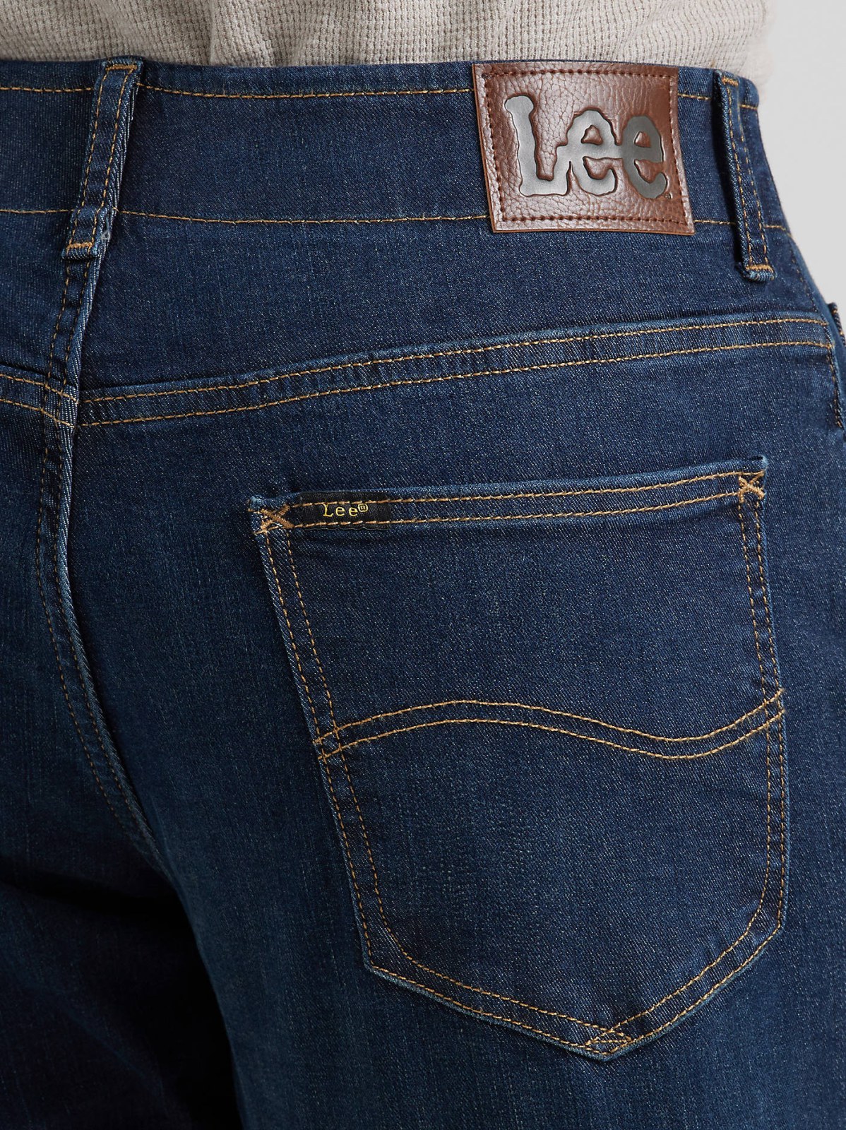 Men's Extreme Motion Athletic Tapered Leg Jean - view 5