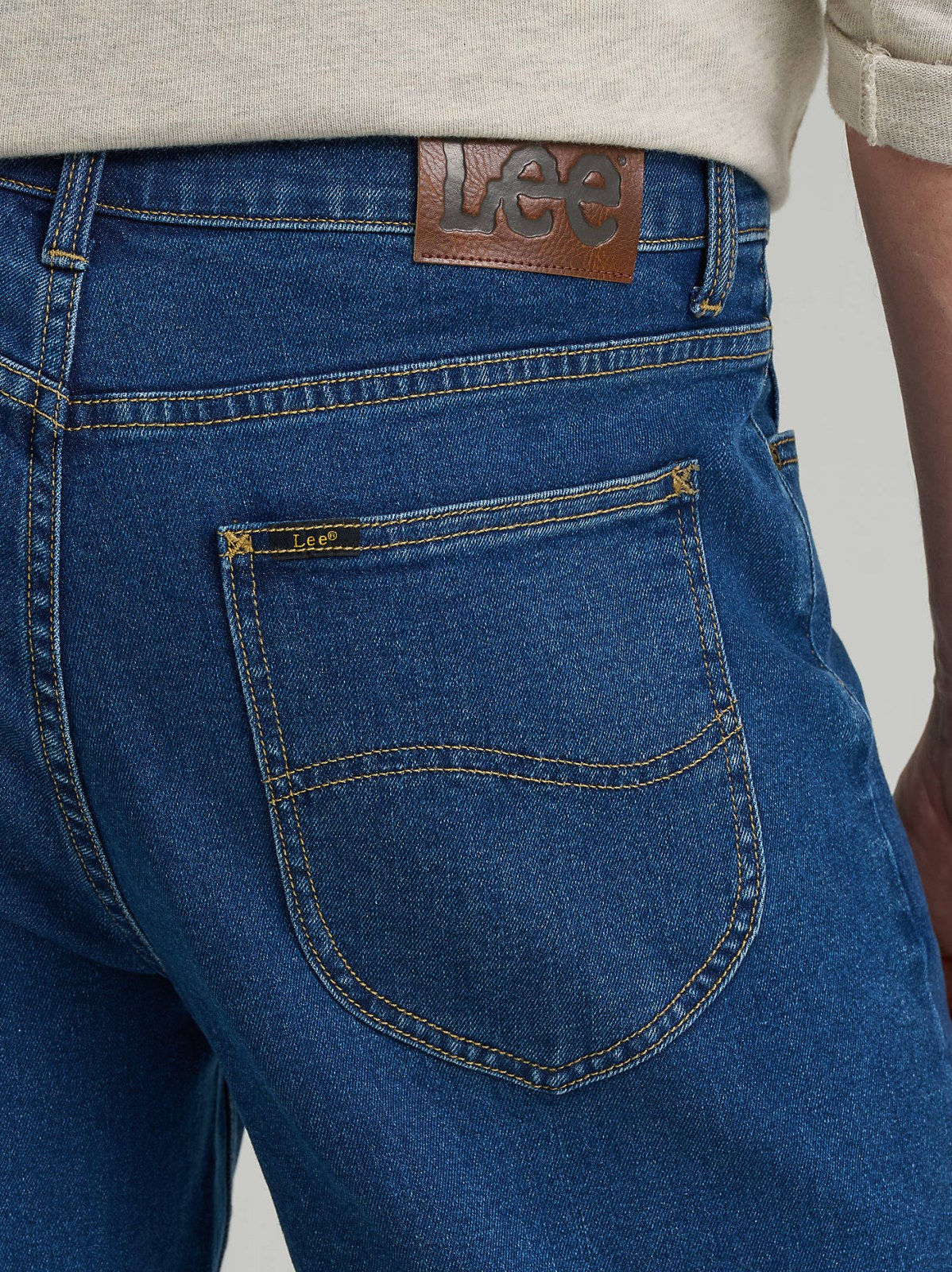 Men's Lee Relaxed Straight Jean with Comfort Stretch - view 5