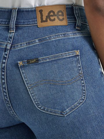 Women's Ultra Lux Comfort with Flex Motion Skinny Leg Jean