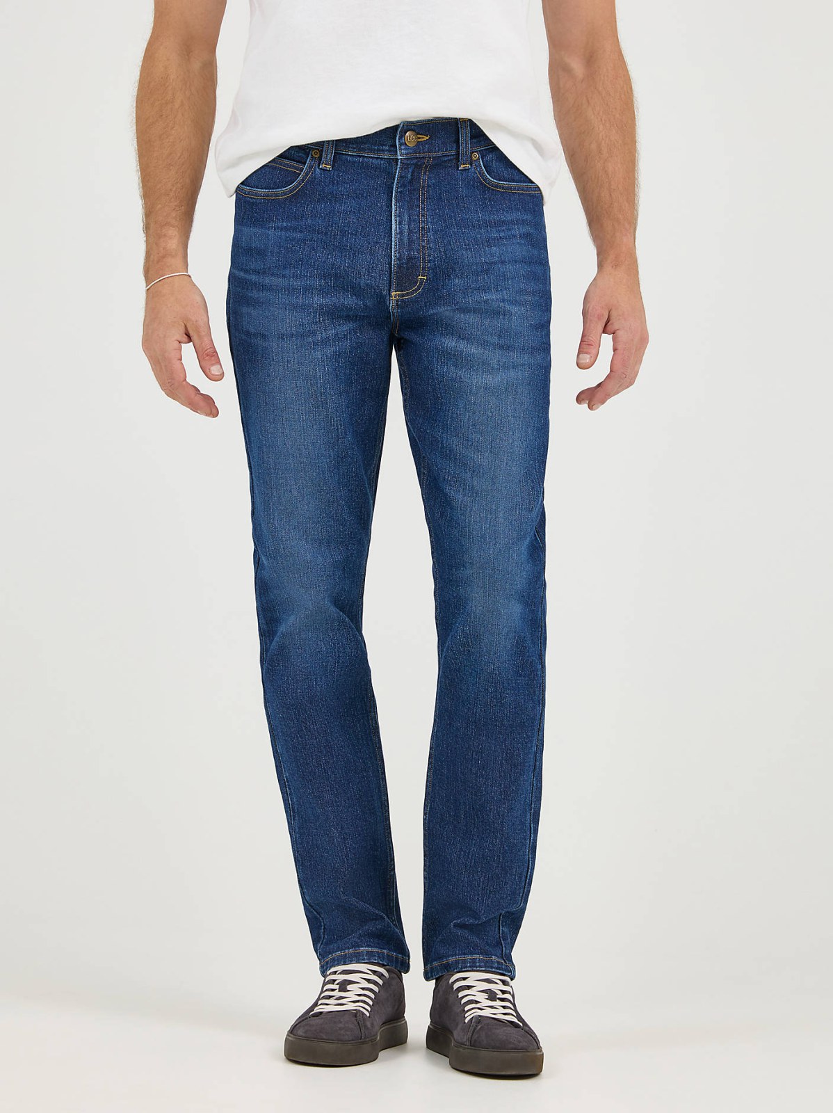Men's Heritage Denim MVP Relaxed Straight Jean - view 2