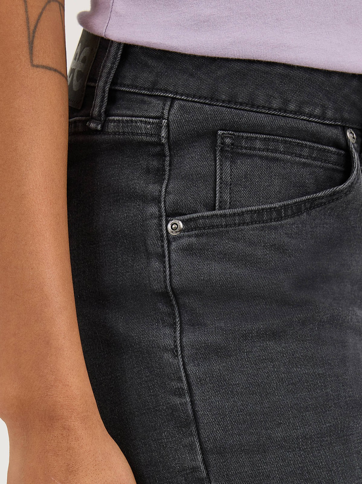 Women's Legendary Frayed Hem Side Slit Short - view 6