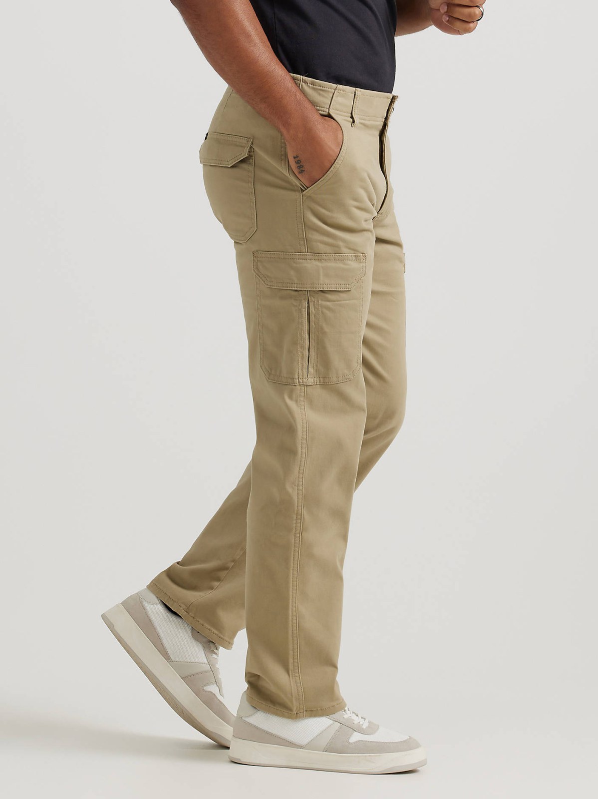 Men's Extreme Motion MVP Straight Fit Cargo Pant - view 4