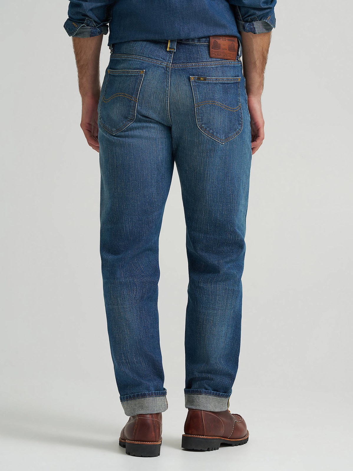 Men's Gold Label Relaxed Taper Jean - view 3