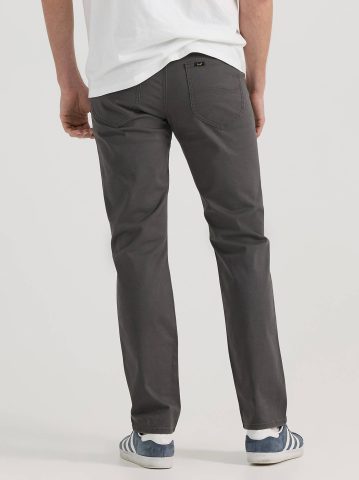Men's Extreme Motion Regular Straight Twill Jean