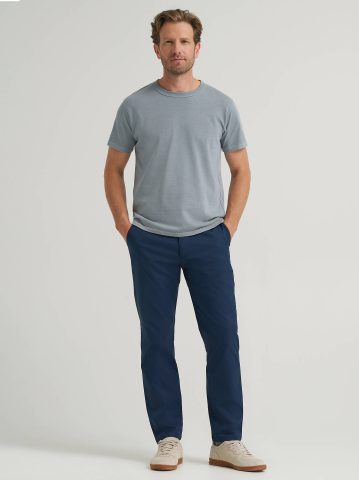 Men's Extreme Motion Regular Taper Chino Pant Men's Extreme Motion Regular Taper Chino Pant