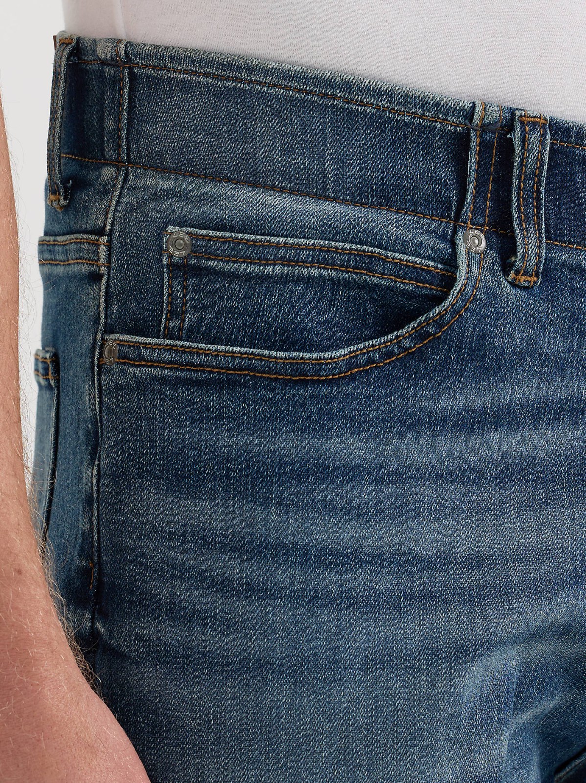 Men's Extreme Motion Relaxed Straight Jean - view 6