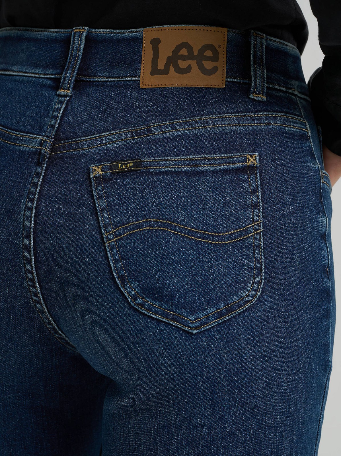 Women's Ultra Lux Comfort with Flex Motion Straight Jean - view 5