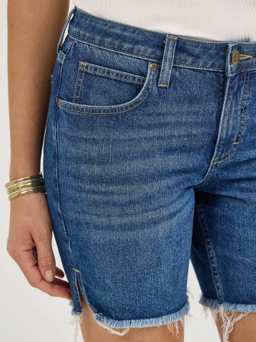 Women's Legendary Frayed Hem Side Slit Short