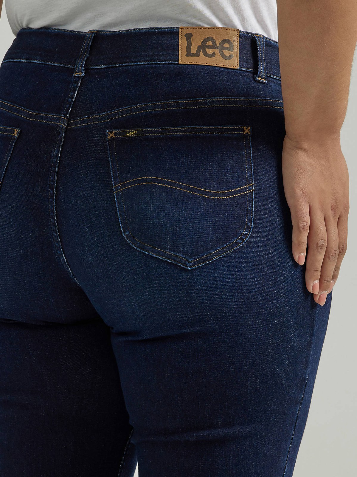 Women's Ultra Lux Comfort with Flex Motion Straight Jean (Plus) - view 6
