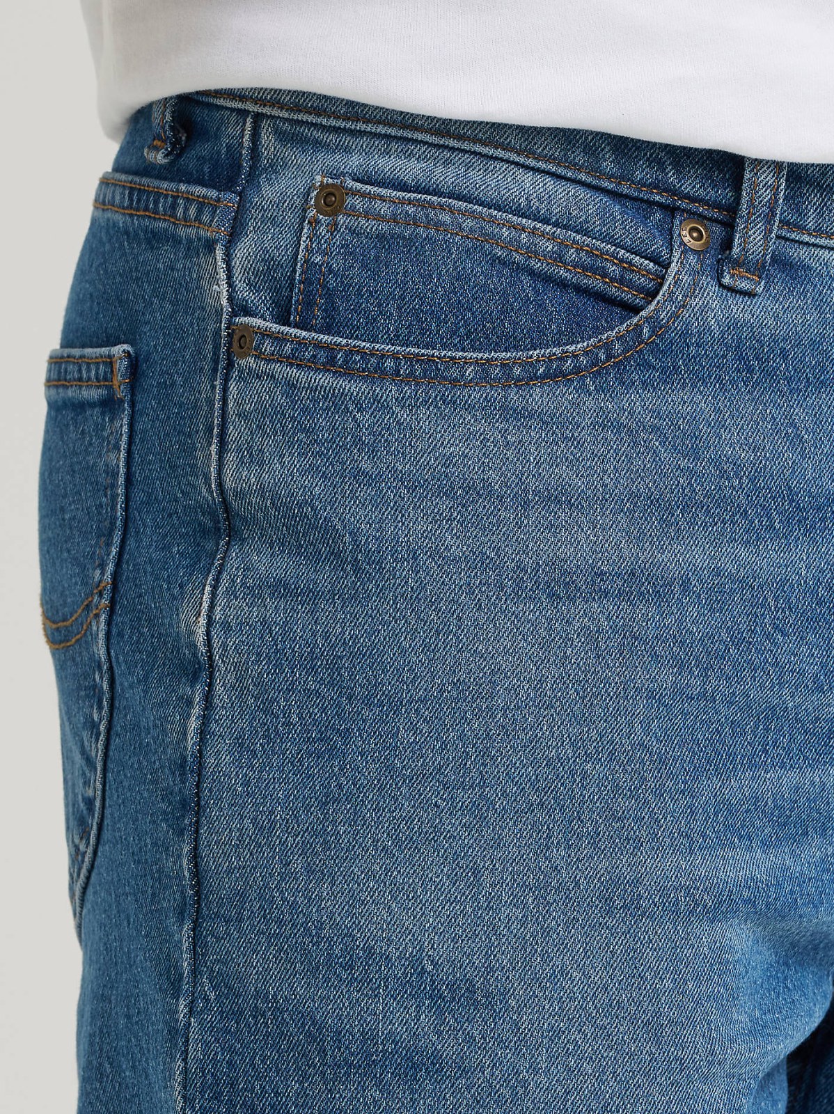 Men's Legendary Loose Fit Jean - view 5