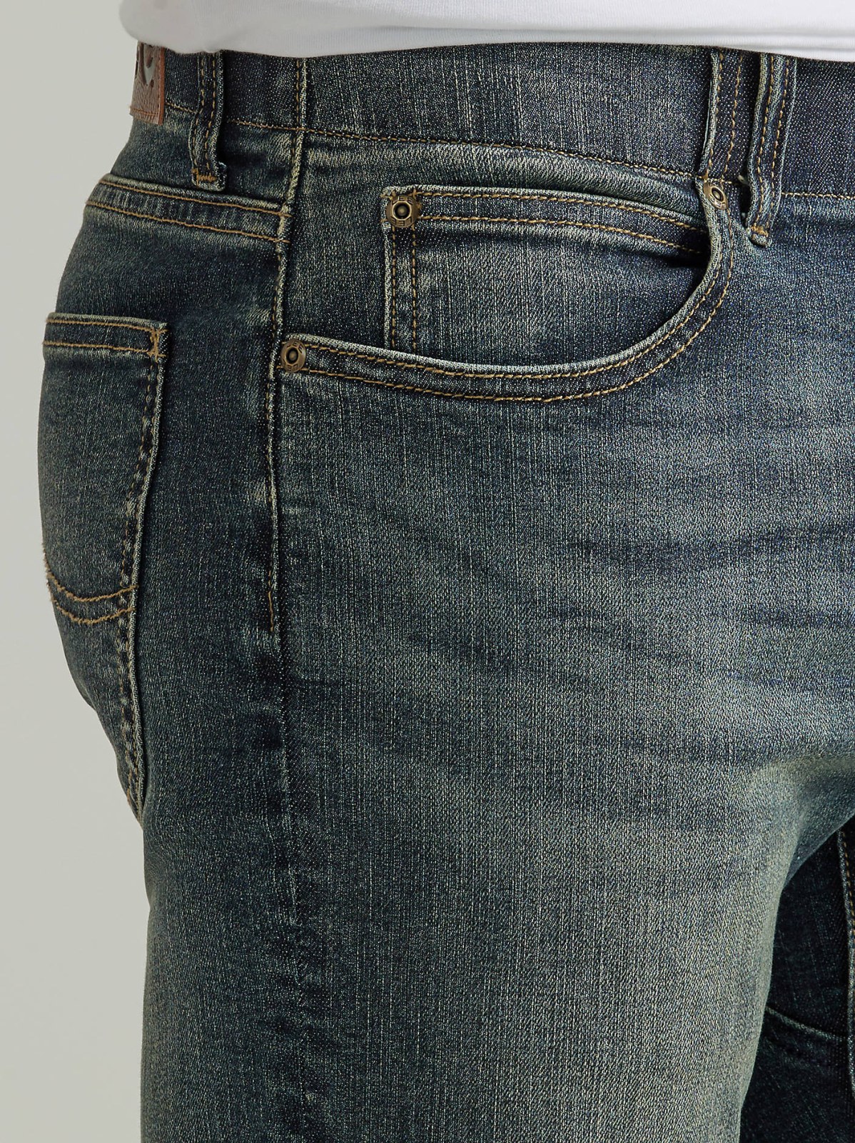 Men's Extreme Motion Regular Fit Straight Leg Jean - view 5