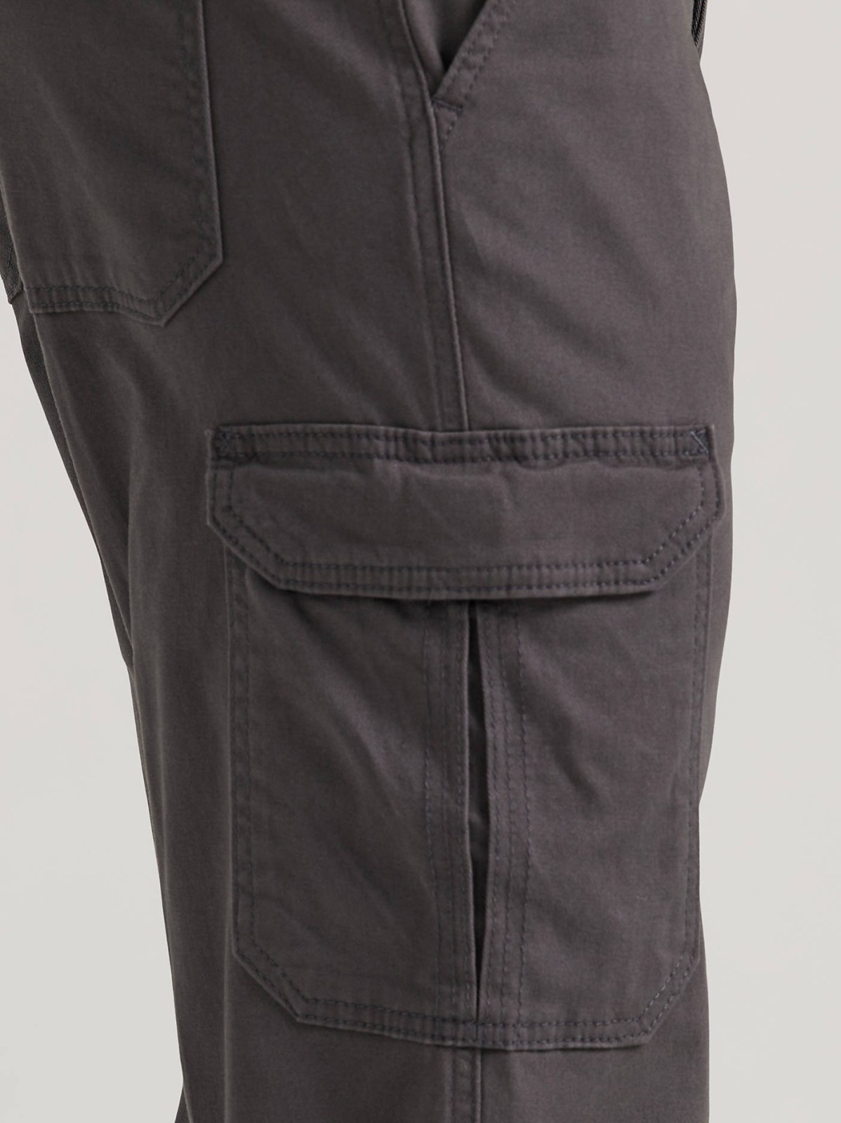 Men's Extreme Motion Cargo Twill Pant - view 7