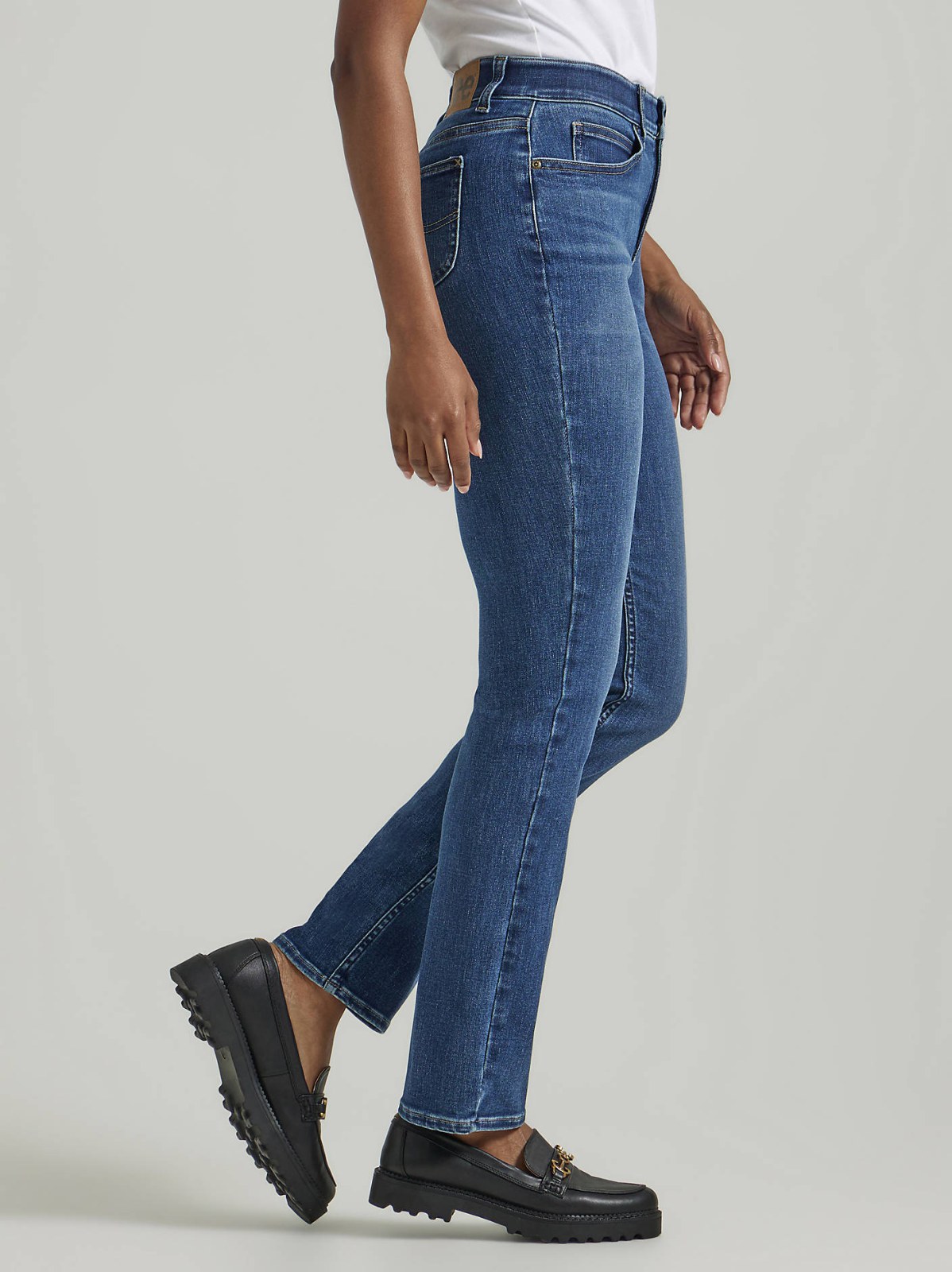 Women's Ultra Lux Comfort with Flex Motion Straight Jean (Petite) - view 4