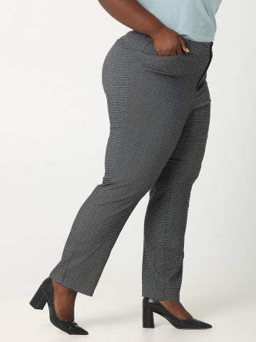Women's Wrinkle Free Relaxed Fit Straight Leg Pant (Plus)