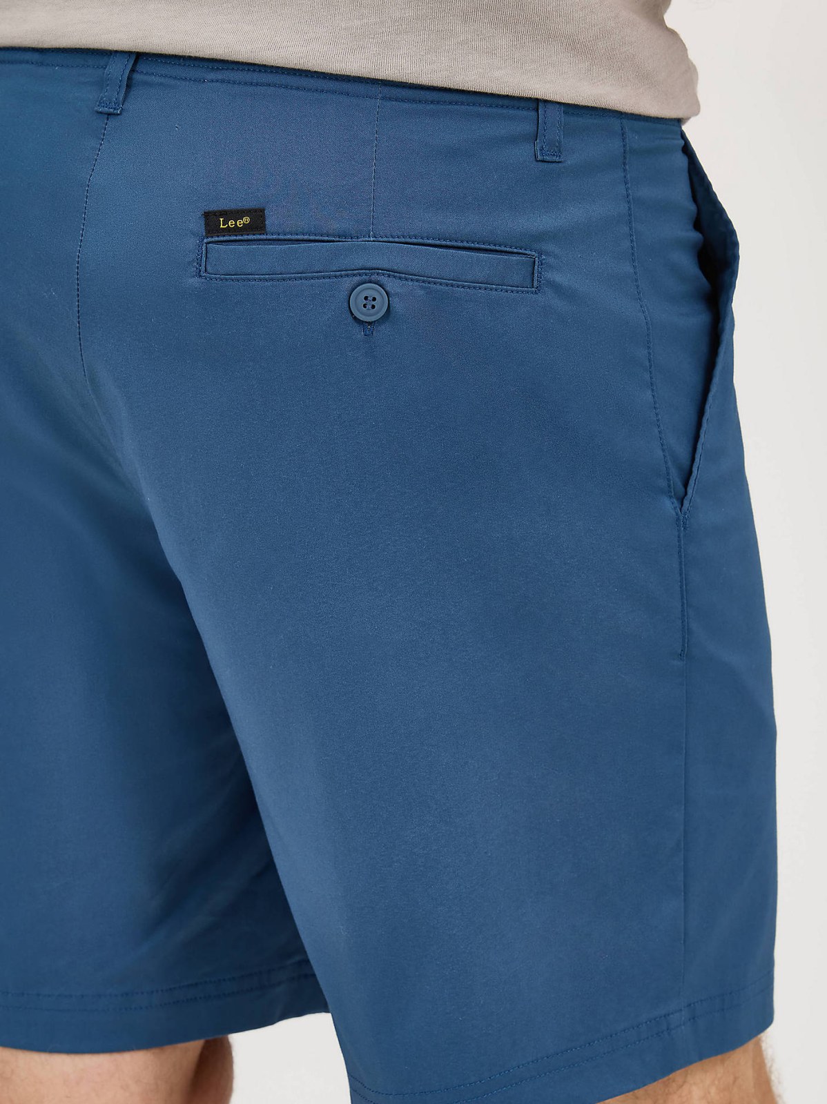 Men's Extreme Motion 7" Flat Front Short - view 5