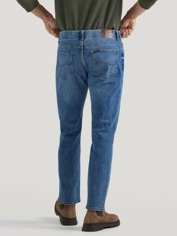 Men's Extreme Motion MVP Straight Fit Tapered Jean