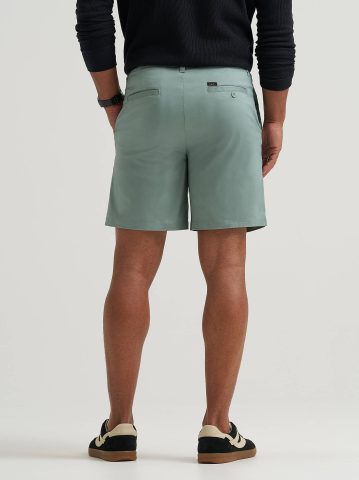 Men's Extreme Motion 7" Flat Front Short