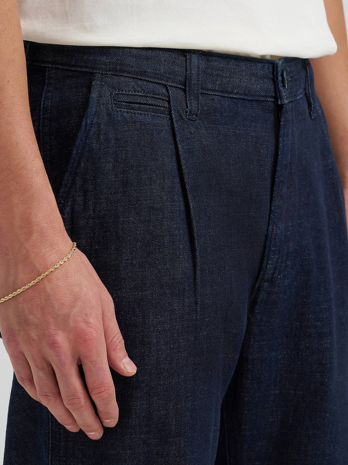 Men's Relaxed Pleated Chino Pant - view 6