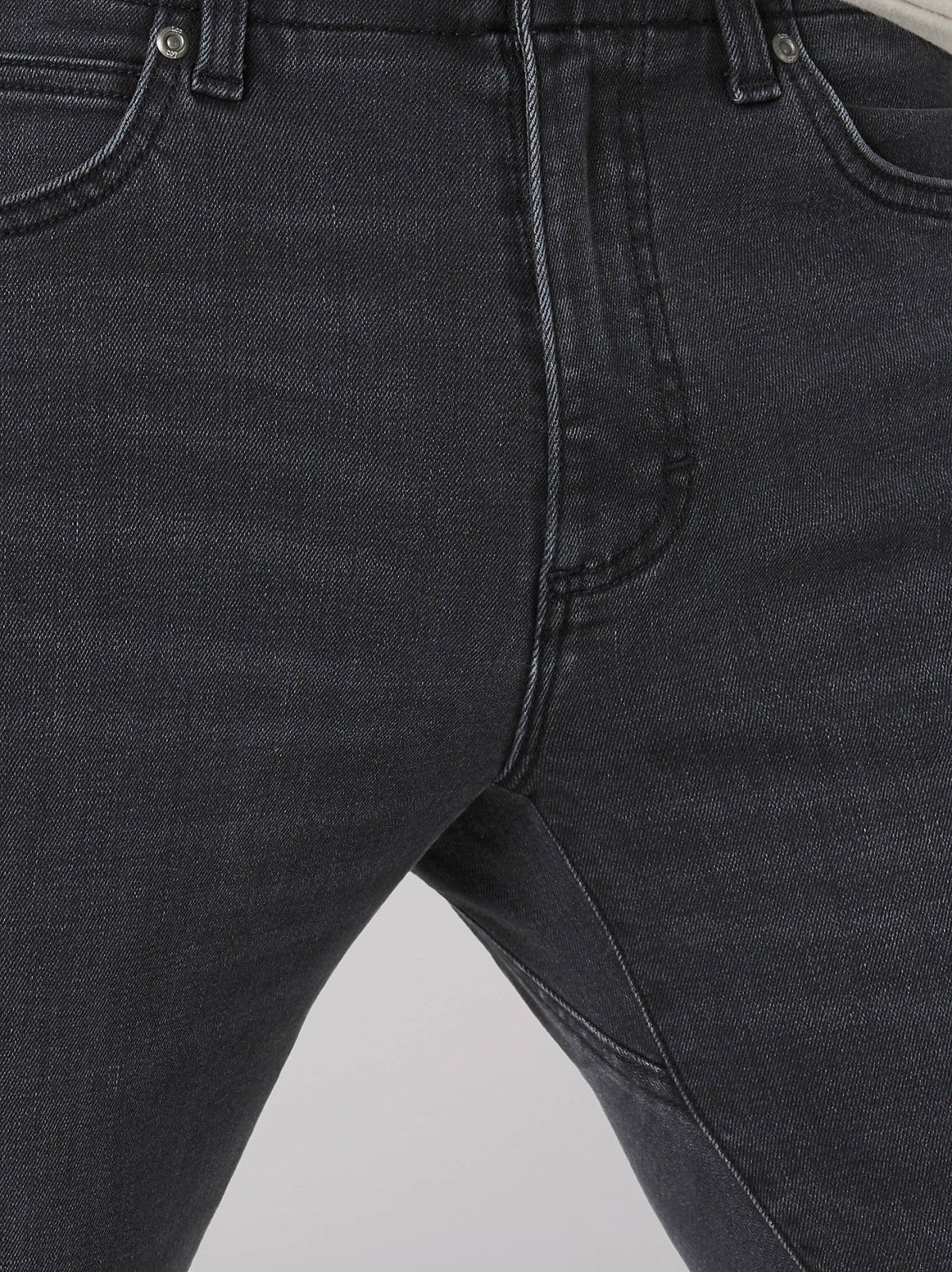 Men's Extreme Motion MVP Slim Fit Tapered Jean - view 7
