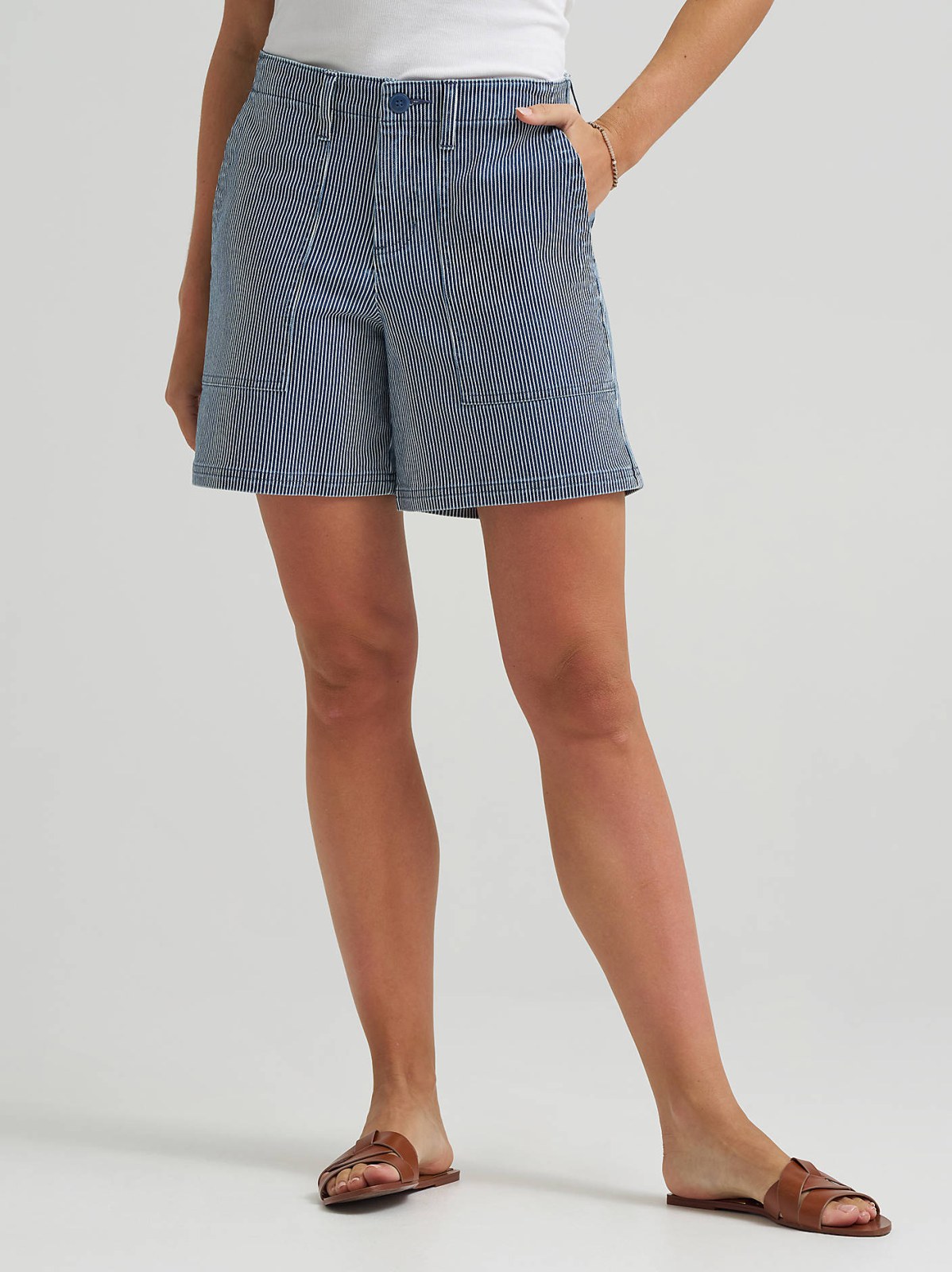 Women's Legendary Utility Short - view 2