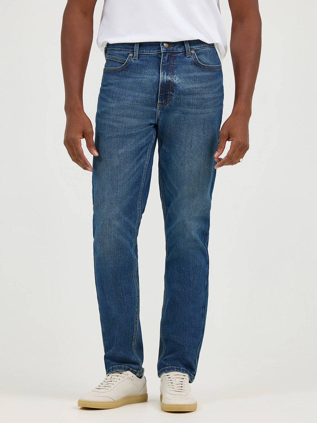 Men's Heritage Denim MVP Relaxed Straight Jean - view 2