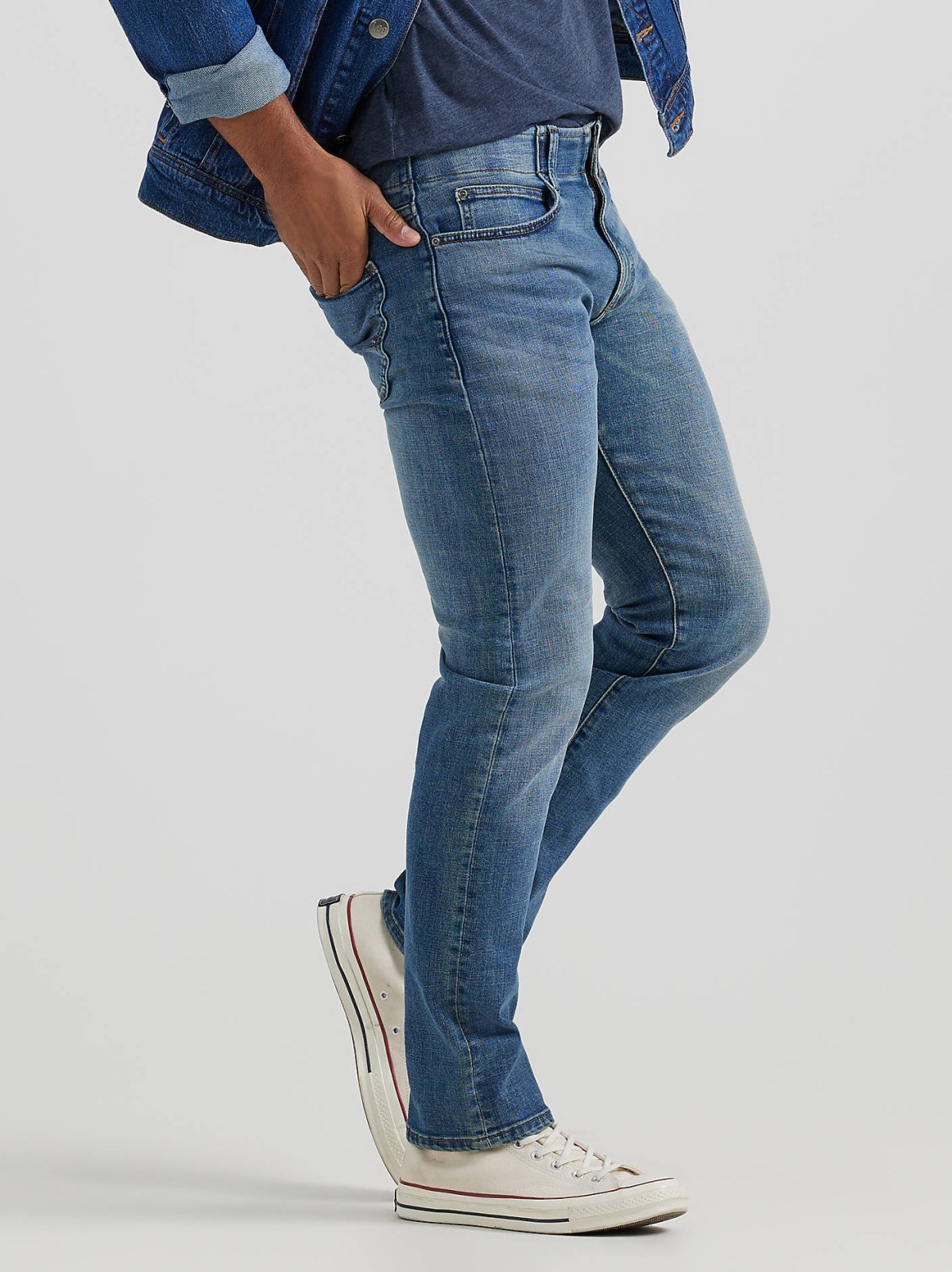 Men's Extreme Motion MVP Slim Fit Tapered Jean - view 4
