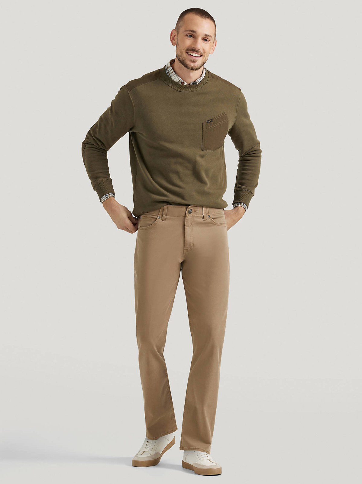 Men's Extreme Motion Straight Fit Tapered Leg Jean - view 2